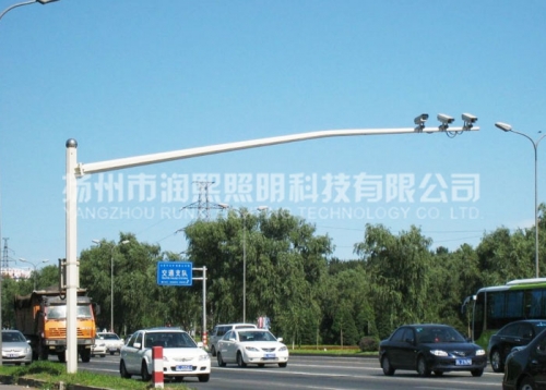 道路監控燈杆